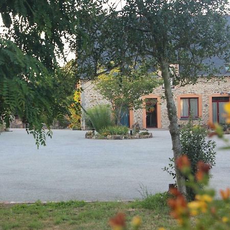 Chambres Aux Bonnes Herbes Bais  Екстериор снимка